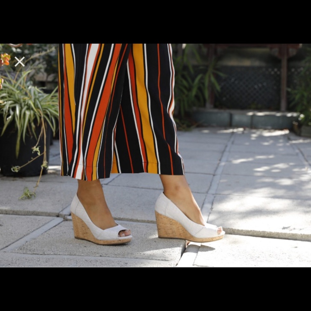 Toms Canvas peep toe